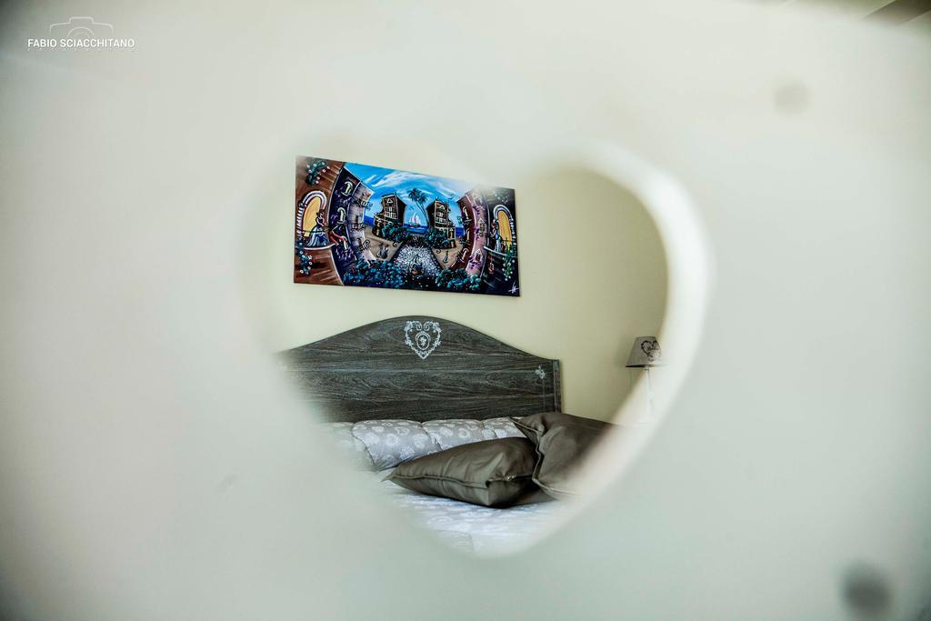 チウリ チウリ B&B パレルモ 部屋 写真